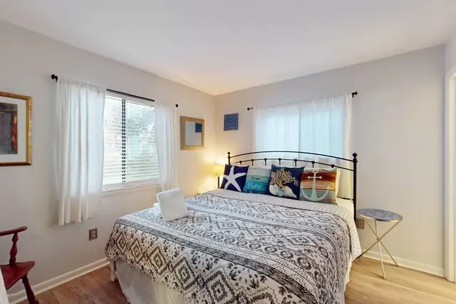 Bedroom at Fiddler’s Cove 17C